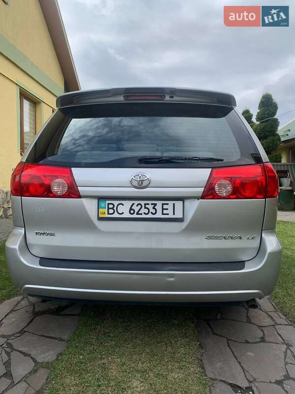 Універсал Toyota Sienna 2006 в Сокалі