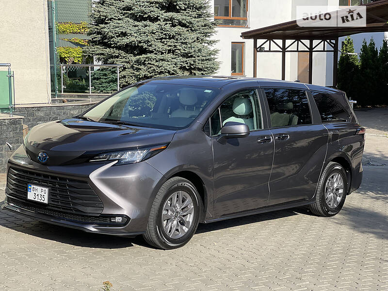 Мінівен Toyota Sienna 2020 в Одесі