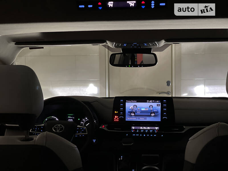 Мінівен Toyota Sienna 2020 в Одесі
