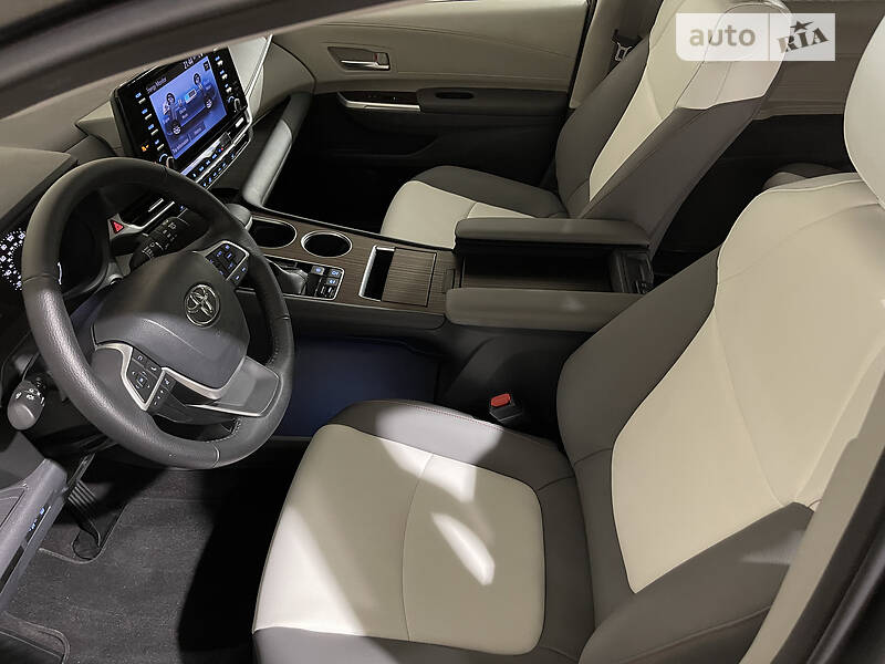 Мінівен Toyota Sienna 2020 в Одесі