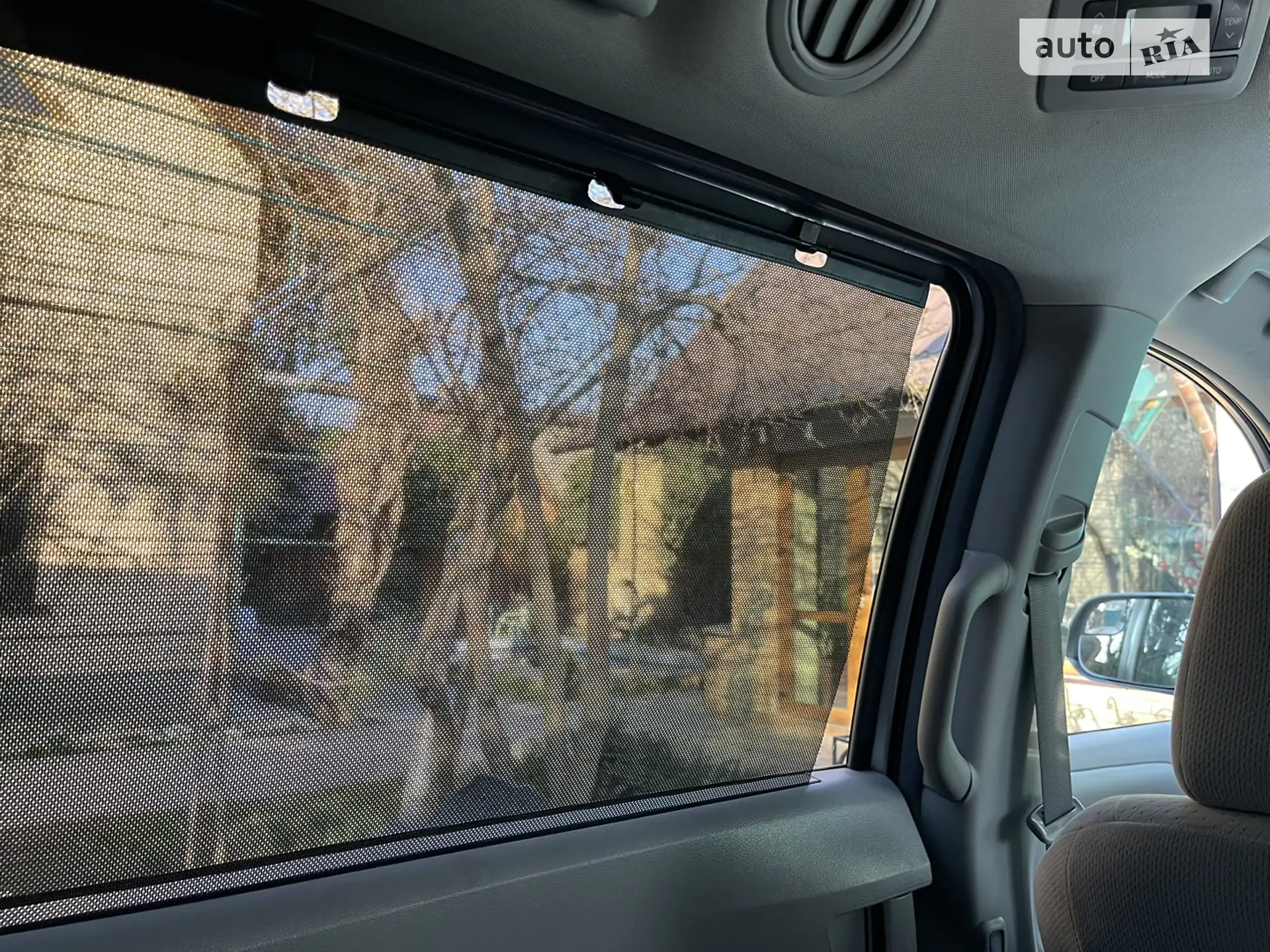 2015 Toyota Sienna - мініатюра 17