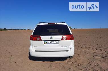 Минивэн Toyota Sienna 2007 в Киеве