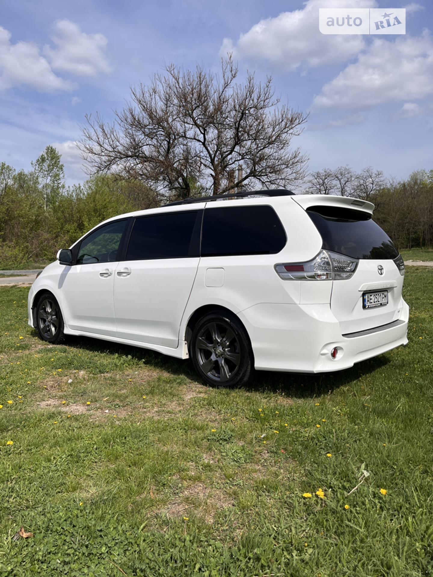 2016 Toyota Sienna - мініатюра 11