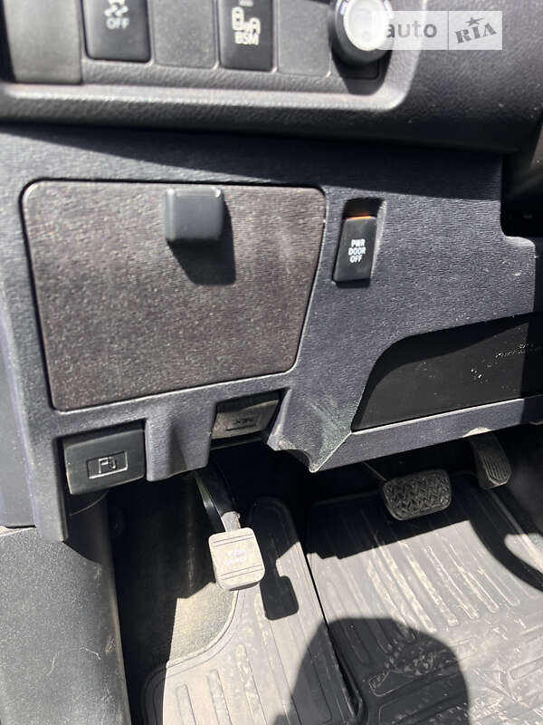 Минивэн Toyota Sienna 2016 в Днепре