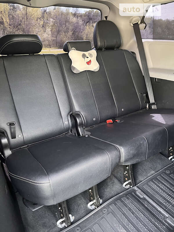 Минивэн Toyota Sienna 2016 в Днепре