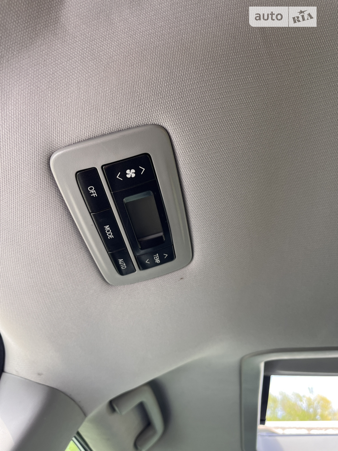 2016 Toyota Sienna - мініатюра 42