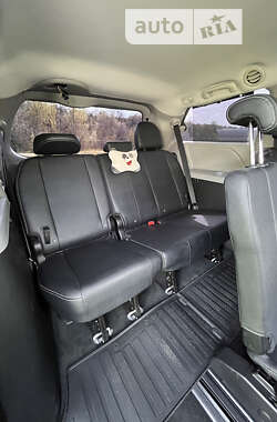 Мінівен Toyota Sienna 2016 в 
