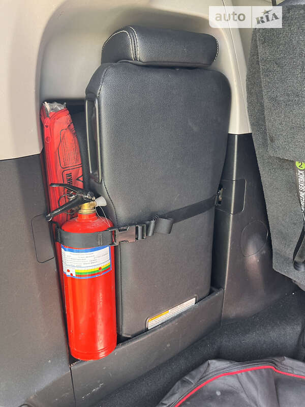 Минивэн Toyota Sienna 2016 в Днепре