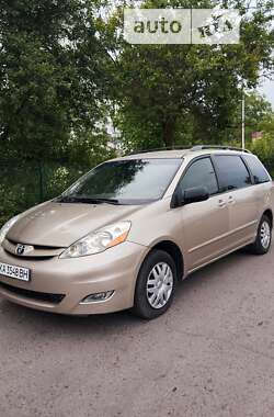 Мінівен Toyota Sienna 2006 в Рівному