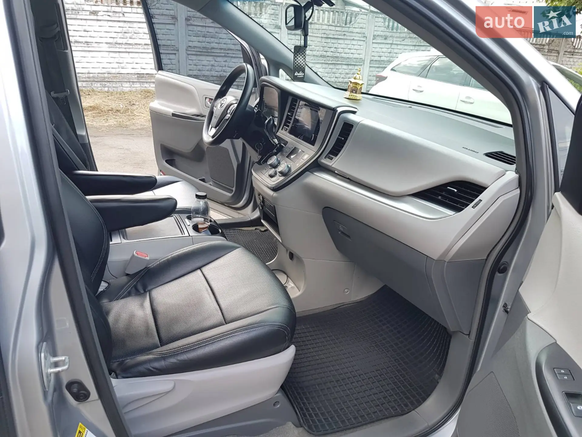 2015 Toyota Sienna - мініатюра 32