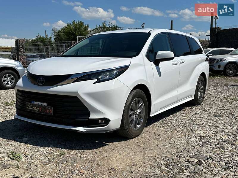 Toyota Sienna 2021