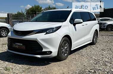 Минивэн Toyota Sienna 2021 в Одессе