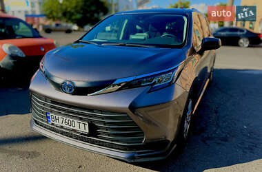 Мінівен Toyota Sienna 2022 в Одесі