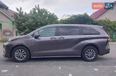 Минивэн Toyota Sienna 2021 в Овидиополе