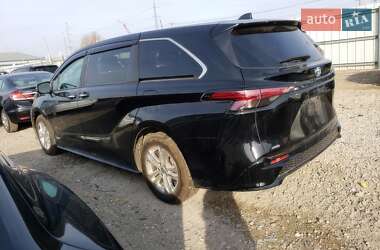 Минивэн Toyota Sienna 2021 в Ужгороде