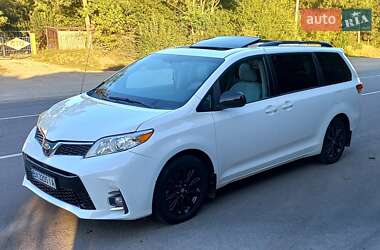 Мінівен Toyota Sienna 2012 в Хмельницькому