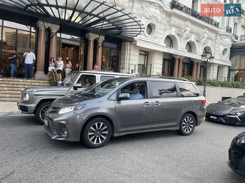 Toyota Sienna