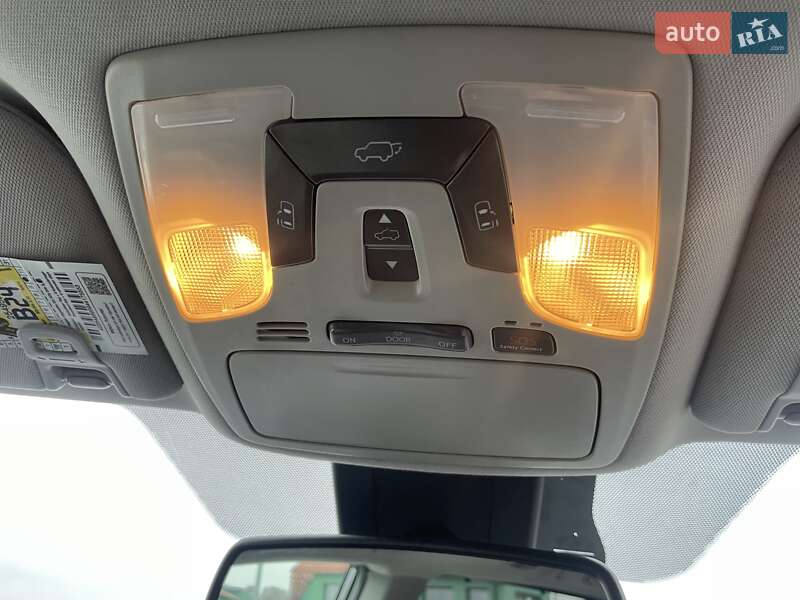 Мінівен Toyota Sienna 2019 в Києві