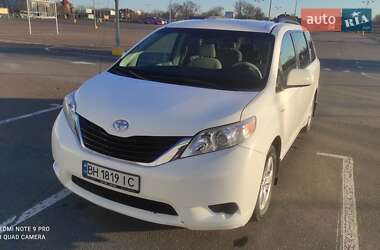 Мінівен Toyota Sienna 2012 в Одесі