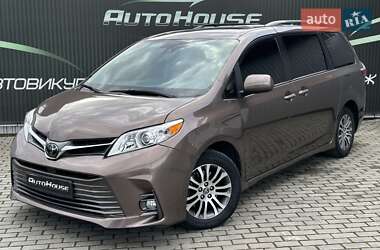 Минивэн Toyota Sienna 2019 в Виннице