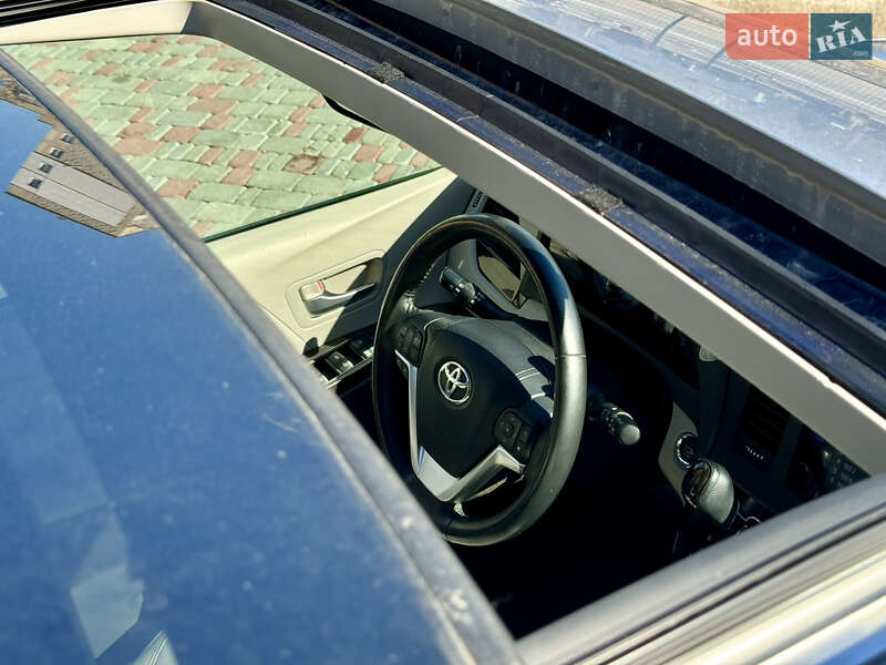 Мінівен Toyota Sienna 2015 в Вінниці