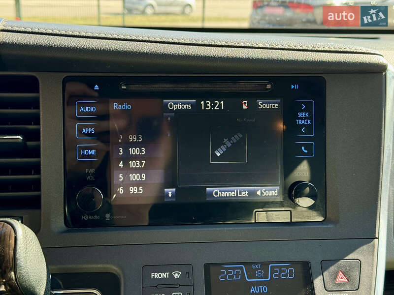 Мінівен Toyota Sienna 2015 в Вінниці