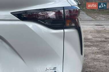Минивэн Toyota Sienna 2023 в 