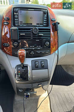 Минивэн Toyota Sienna 2006 в 