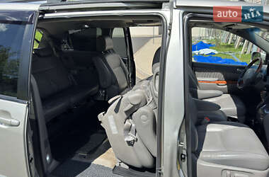 Минивэн Toyota Sienna 2006 в 