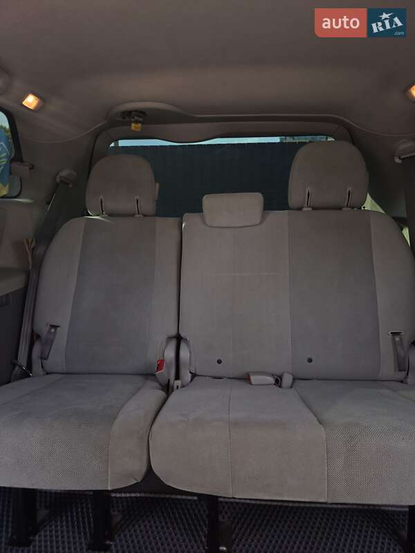 Минивэн Toyota Sienna 2010 в Днепре
