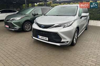 Мінівен Toyota Sienna 2022 в Білій Церкві