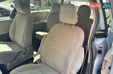 Минивэн Toyota Sienna 2015 в 