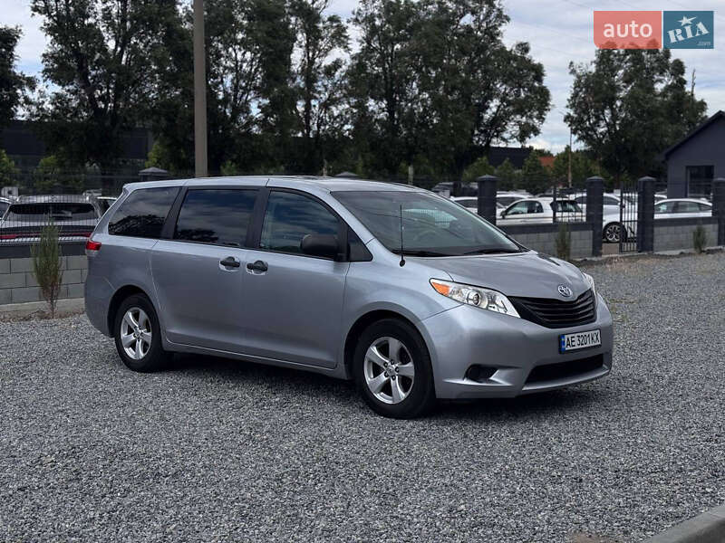 Toyota Sienna 2010