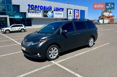 Мінівен Toyota Sienna 2014 в Ковелі