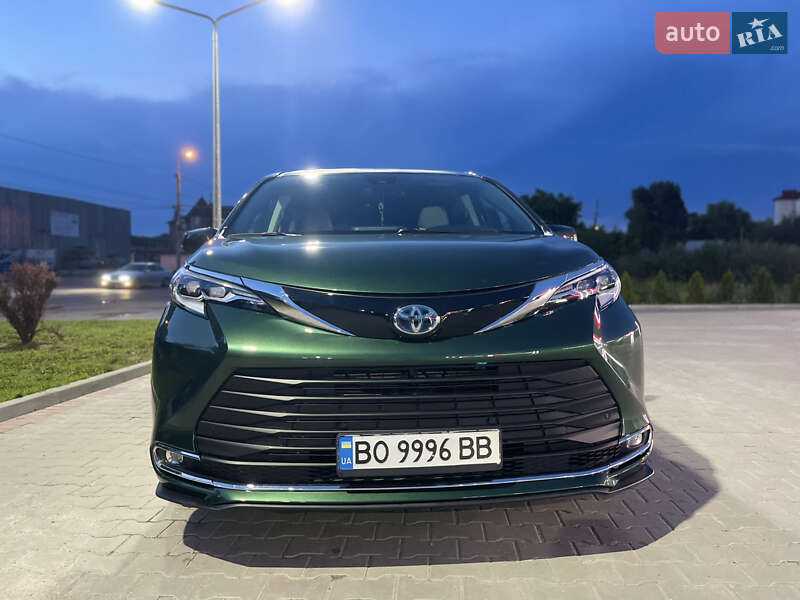 Минивэн Toyota Sienna 2021 в Тернополе