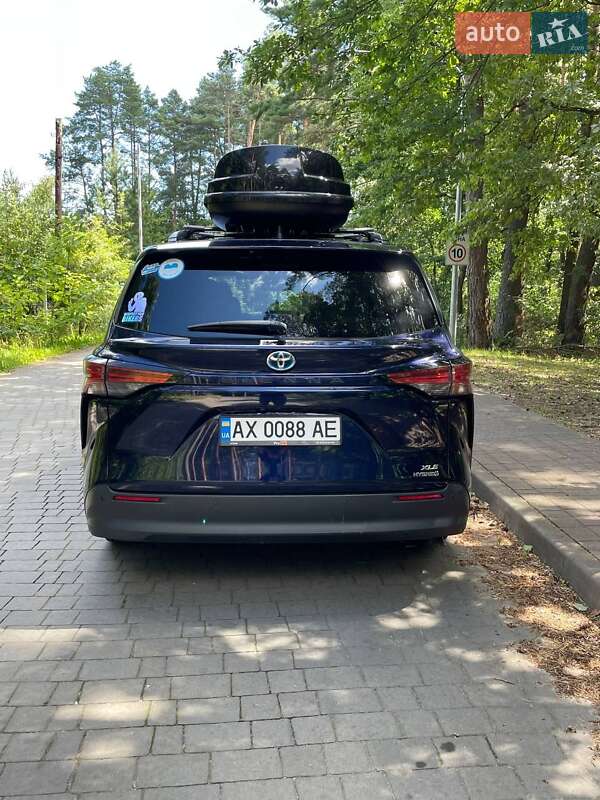Минивэн Toyota Sienna 2021 в Львове
