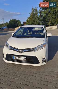 Минивэн Toyota Sienna 2020 в Тернополе