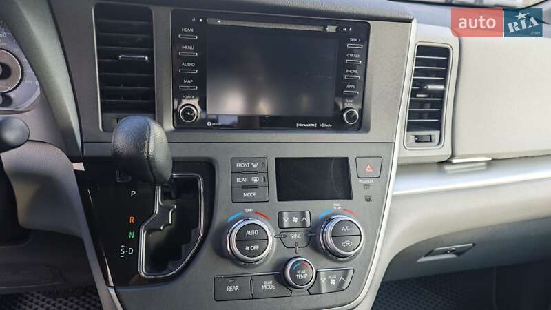 Мінівен Toyota Sienna 2019 в Тернополі