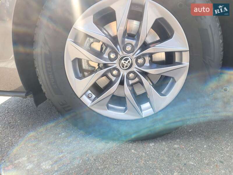 Мінівен Toyota Sienna 2022 в Києві