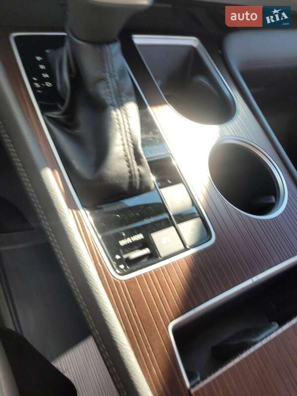 Мінівен Toyota Sienna 2022 в Києві