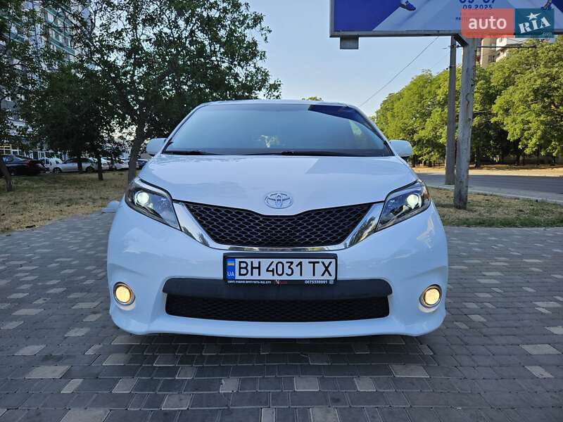 Минивэн Toyota Sienna 2016 в Одессе фото 13 Минивэн Toyota Sienna 2016 в Одессе