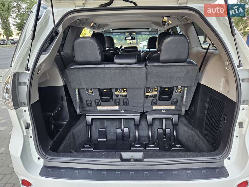 Минивэн Toyota Sienna 2016 в Одессе фото 49 Минивэн Toyota Sienna 2016 в Одессе