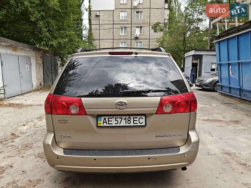 Минивэн Toyota Sienna 2006 в Днепре