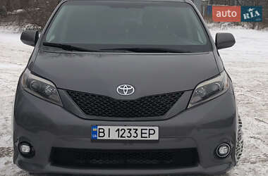 Минивэн Toyota Sienna 2015 в Горишних Плавнях
