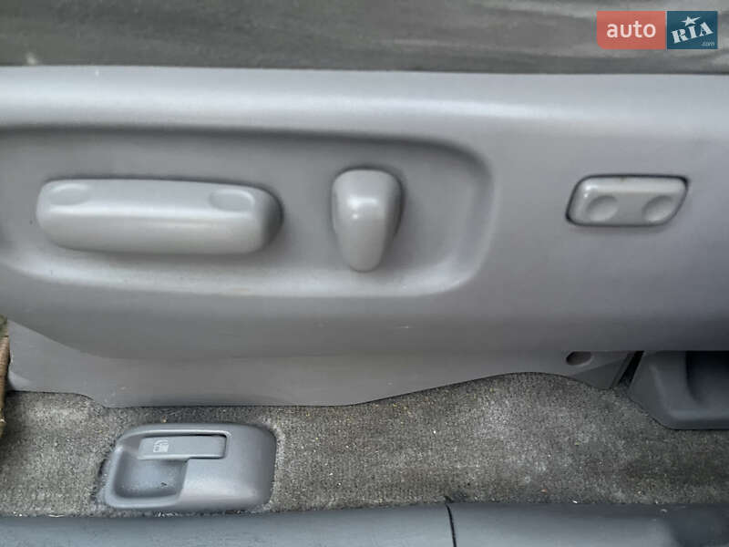 Мінівен Toyota Sienna 2006 в Львові