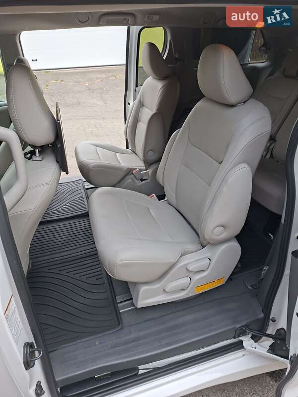 Мінівен Toyota Sienna 2019 в Києві