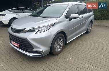 Мінівен Toyota Sienna 2024 в Білій Церкві