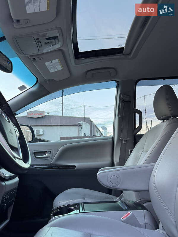 Мінівен Toyota Sienna 2016 в Дніпрі фото 22 Мінівен Toyota Sienna 2016 в Дніпрі