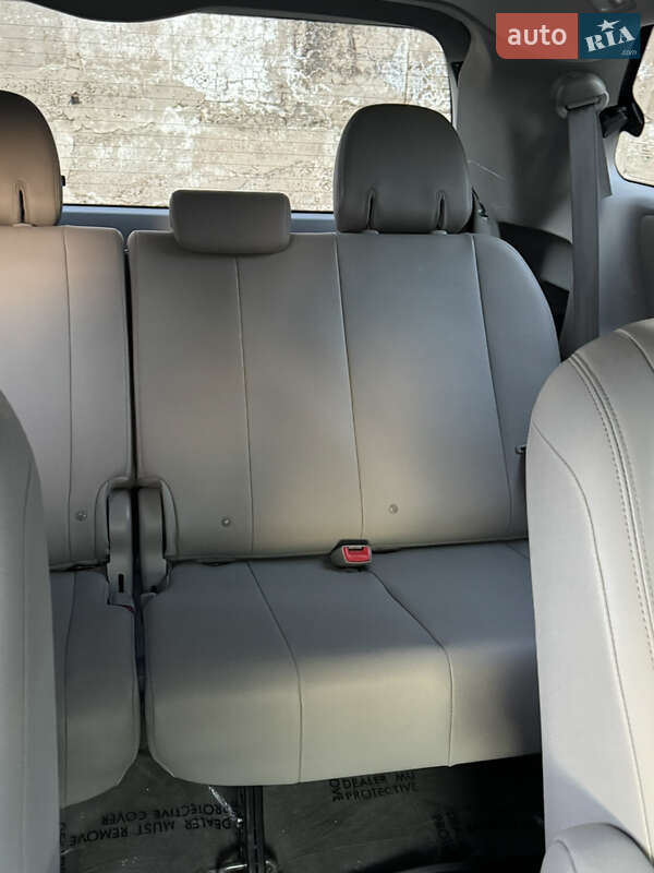 Мінівен Toyota Sienna 2016 в Дніпрі фото 32 Мінівен Toyota Sienna 2016 в Дніпрі