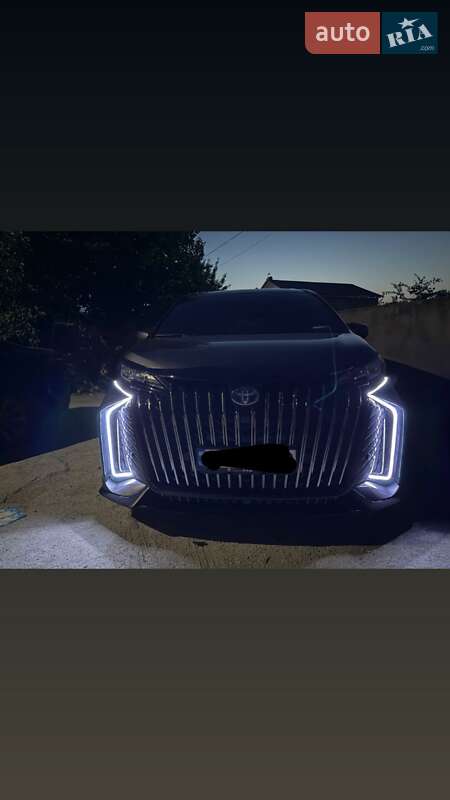 Мінівен Toyota Sienna 2022 в Одесі